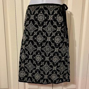 Studio M Women's Skirt Size 4 Excellent Condition